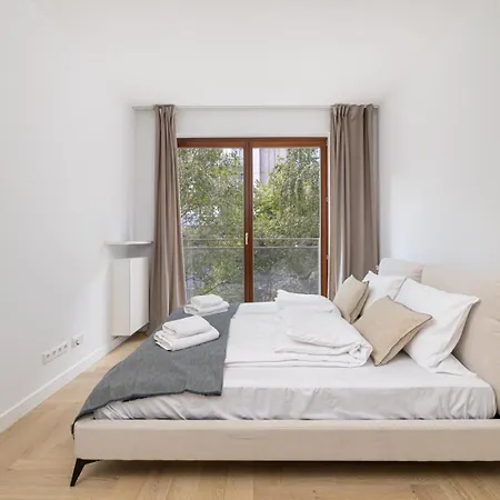 Appartement Luxurious With A Terrace And Garage - Grzybowska Warschau