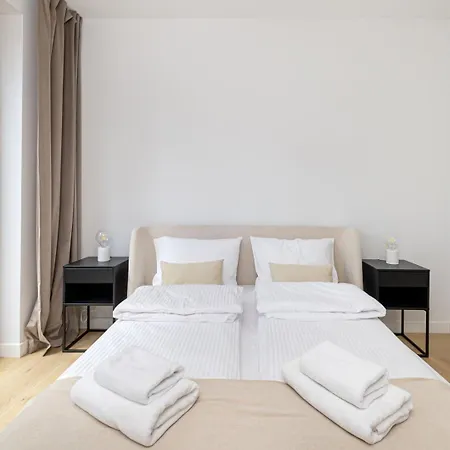 Luxurious With A Terrace And Garage - Grzybowska Apartmán Varšava