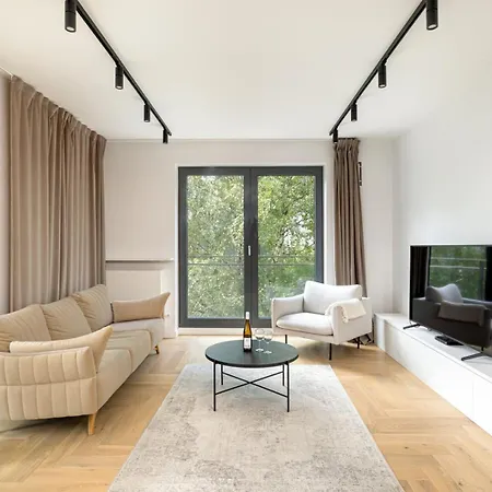 Luxurious With A Terrace And Garage - Grzybowska