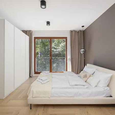 Luxurious With A Terrace And Garage - Grzybowska Lägenhet Warszawa